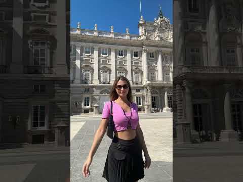 Kisses 😘 #spaintravel #fashionblogger #spainfashion